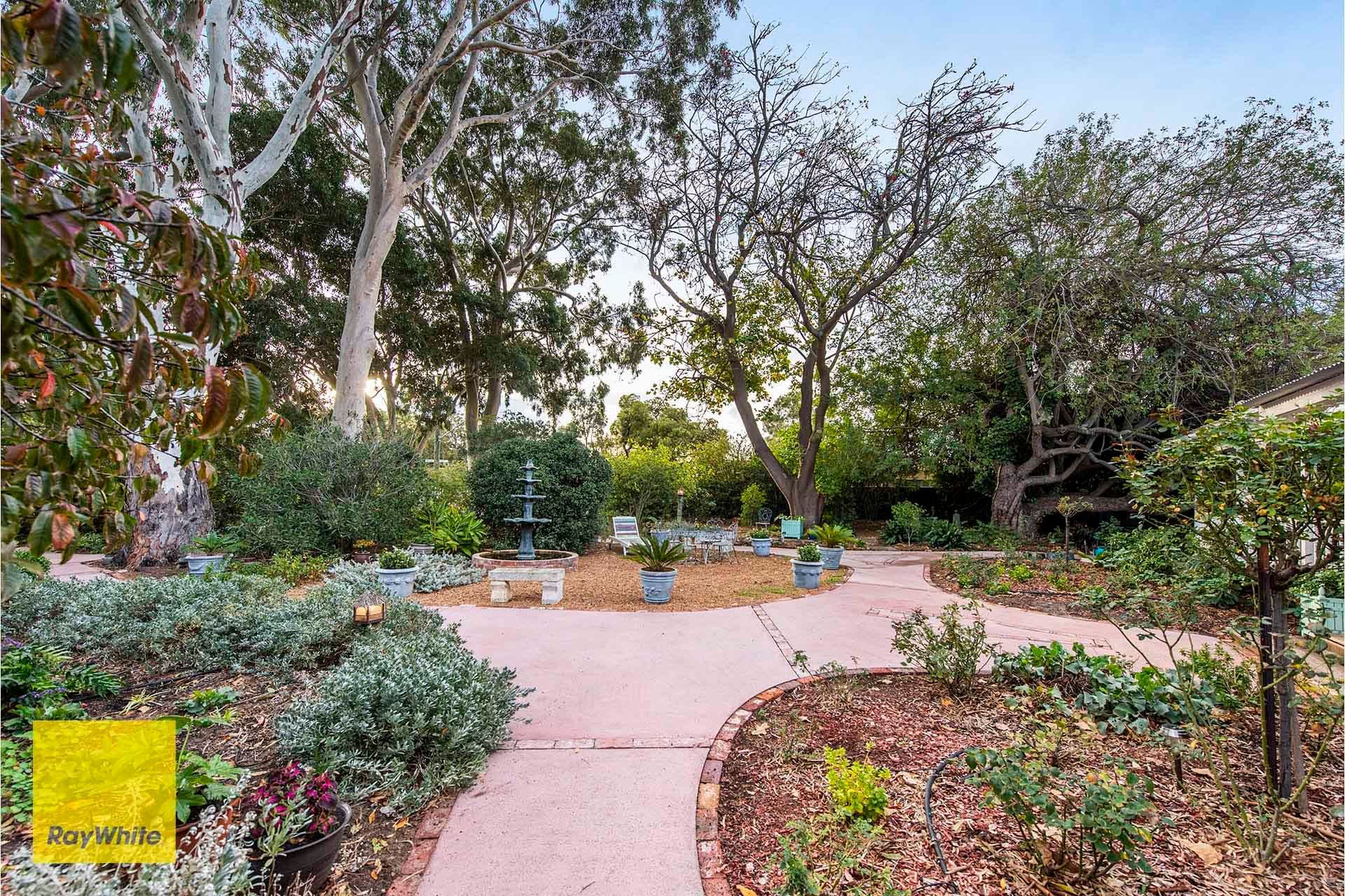 11 Berry Drive, Maida Vale WA 6057, Maida Vale - Thumbnail 6