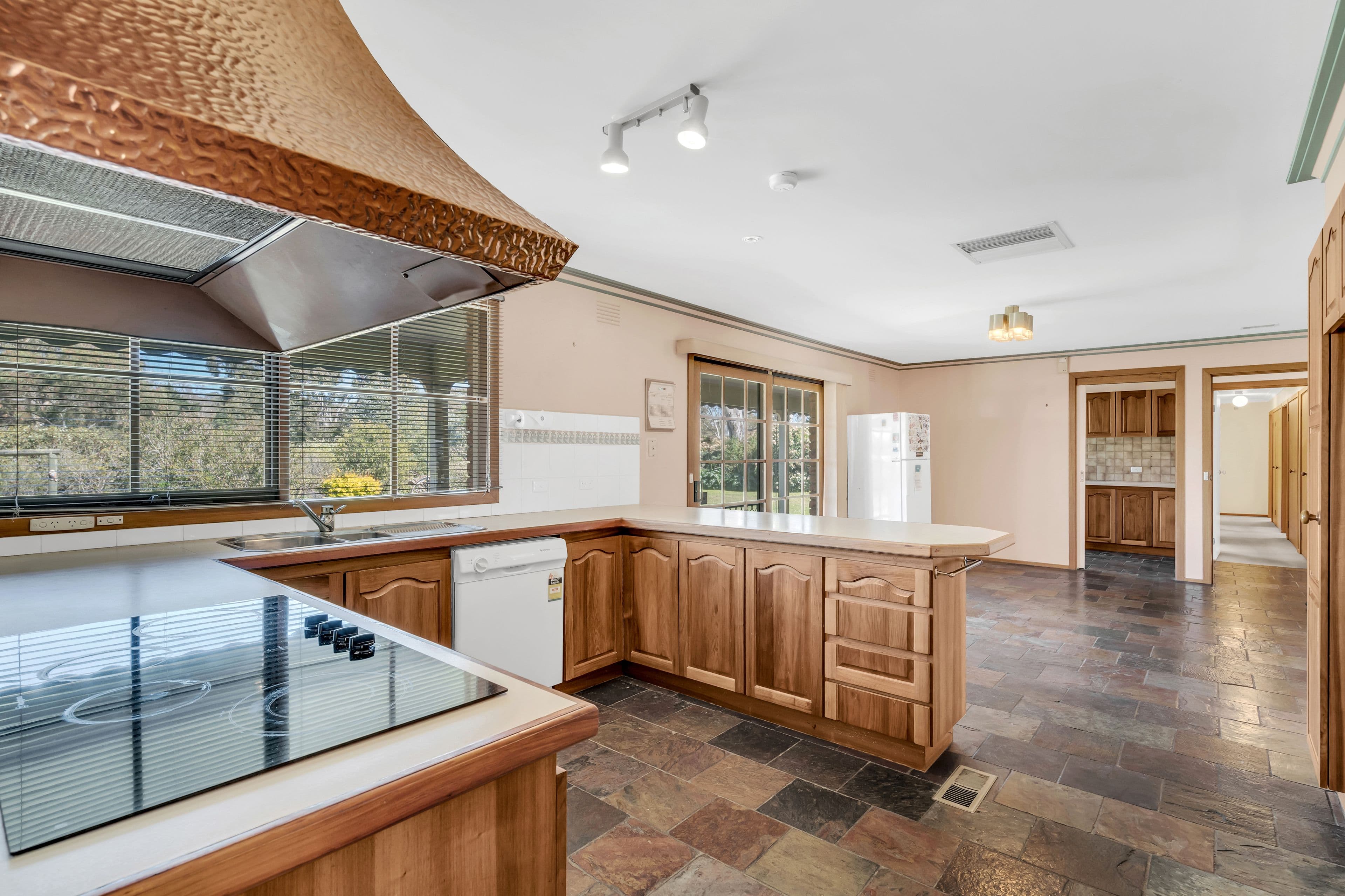 18 Queensferry Place, Greenvale VIC 3059, Greenvale - Thumbnail 8