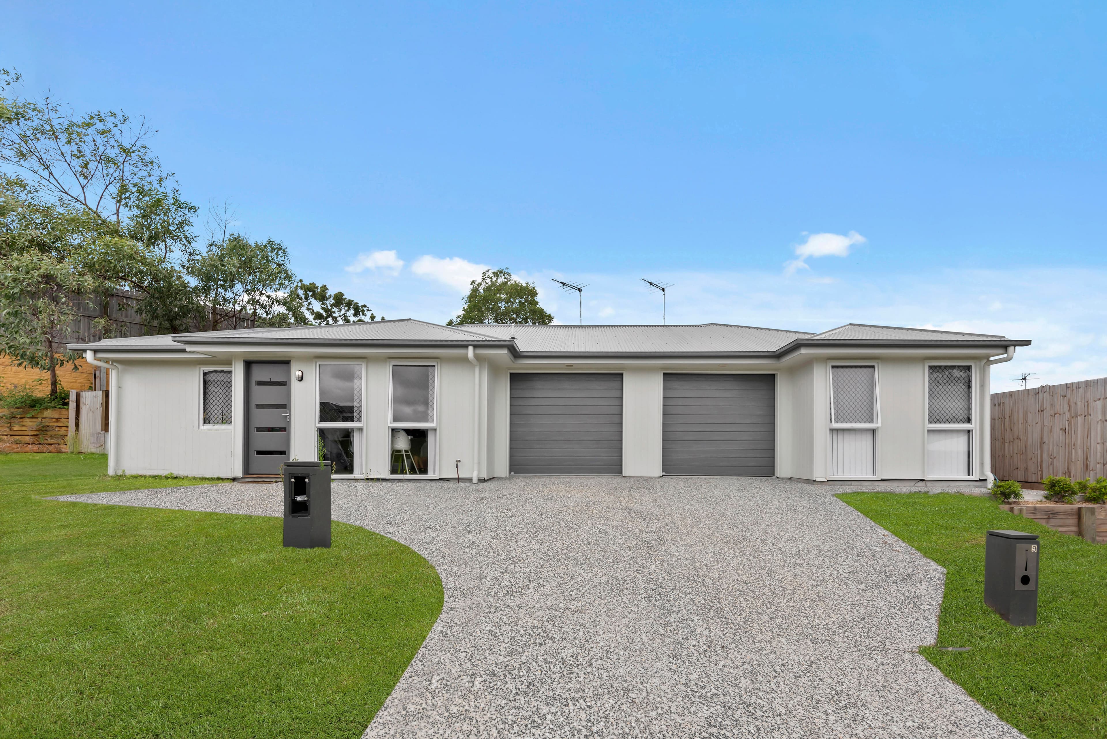 2/12-14 Nepean Place, Albion Park, Albion Park - Image 1