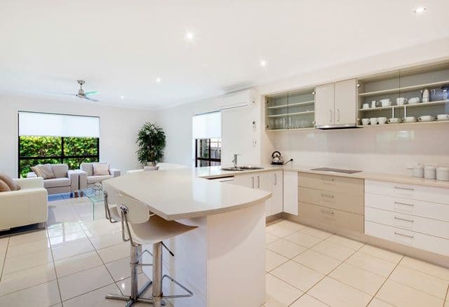 11 Jersey Place, KAWANA ISLAND QLD 4575, Kawana Island - Thumbnail 3