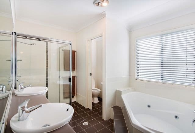 11 Jersey Place, KAWANA ISLAND QLD 4575, Kawana Island - Thumbnail 8