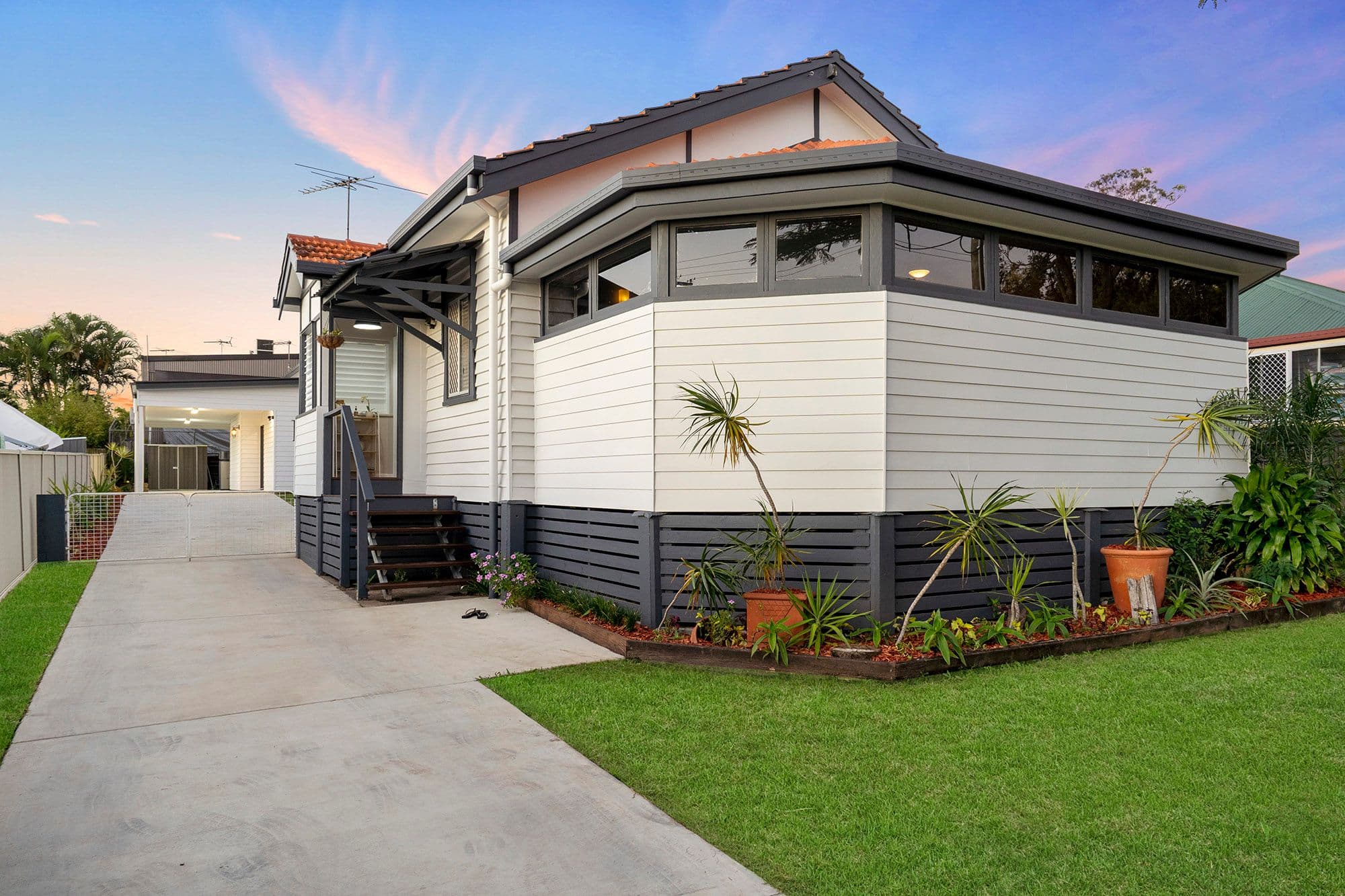 5 Pamela Crescent, Woodridge QLD 4114, Woodridge - Image 1