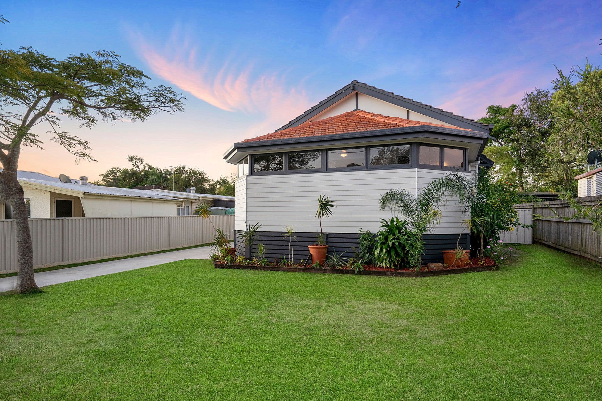 5 Pamela Crescent, Woodridge QLD 4114, Woodridge - Thumbnail 2