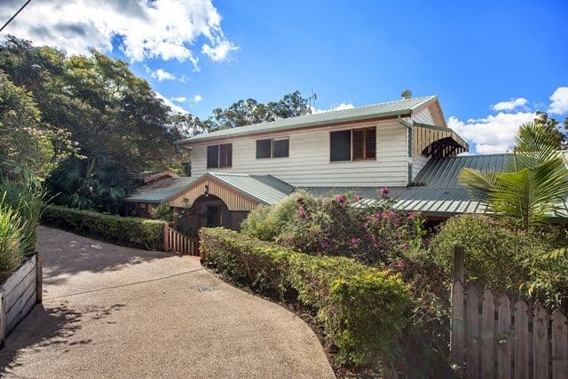 4 Amulla Court, MUDGEERABA QLD 4213, Mudgeeraba - Thumbnail 3