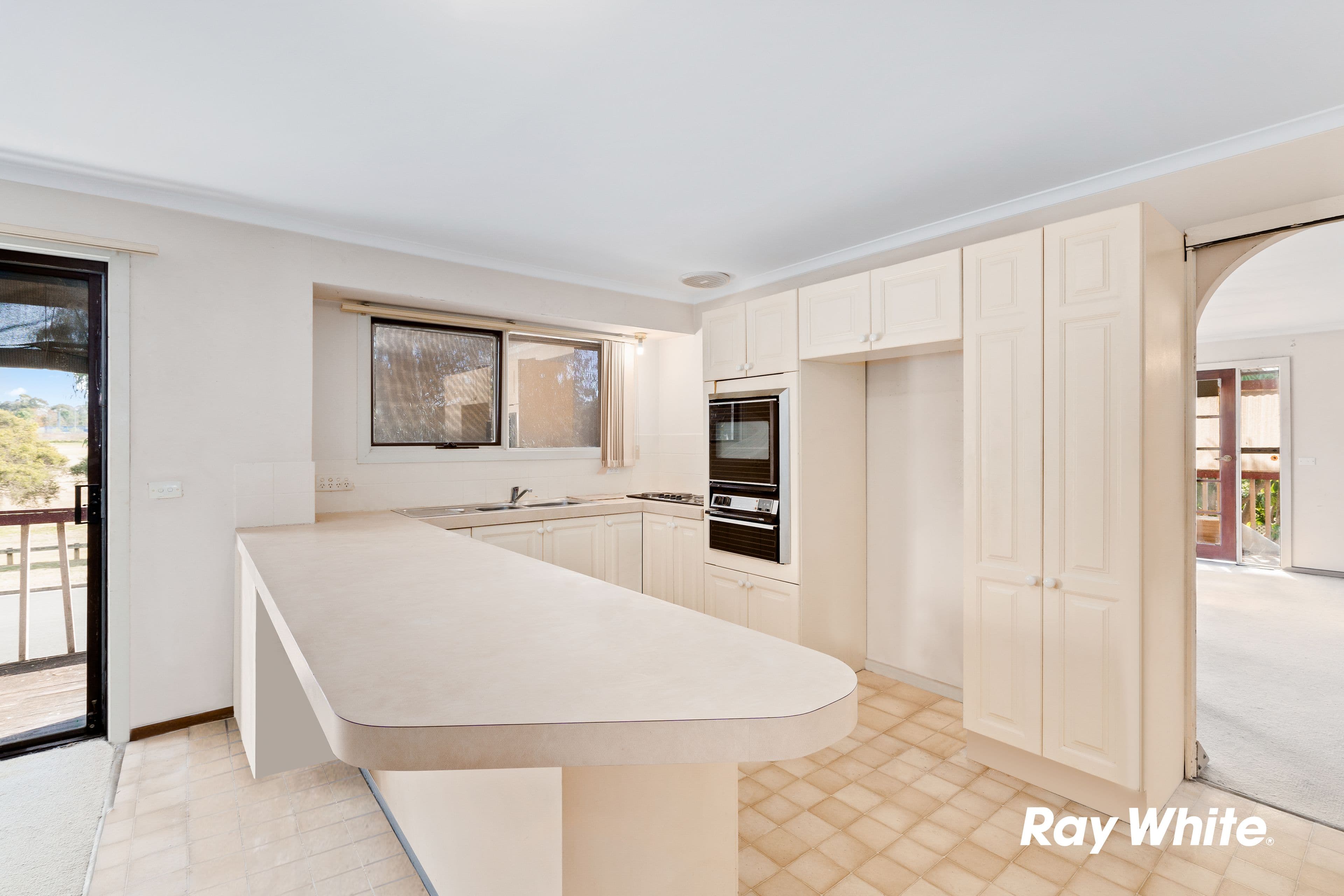 1 Stromeferry Crescent, St Andrews NSW 2566, St Andrews - Thumbnail 3