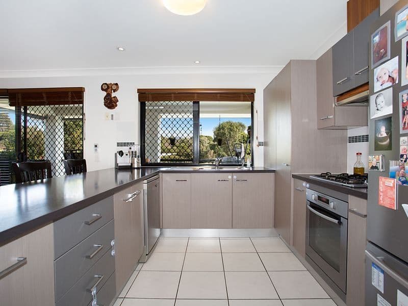 2 Nara Crescent, Oxenford QLD 4210, Oxenford - Thumbnail 3
