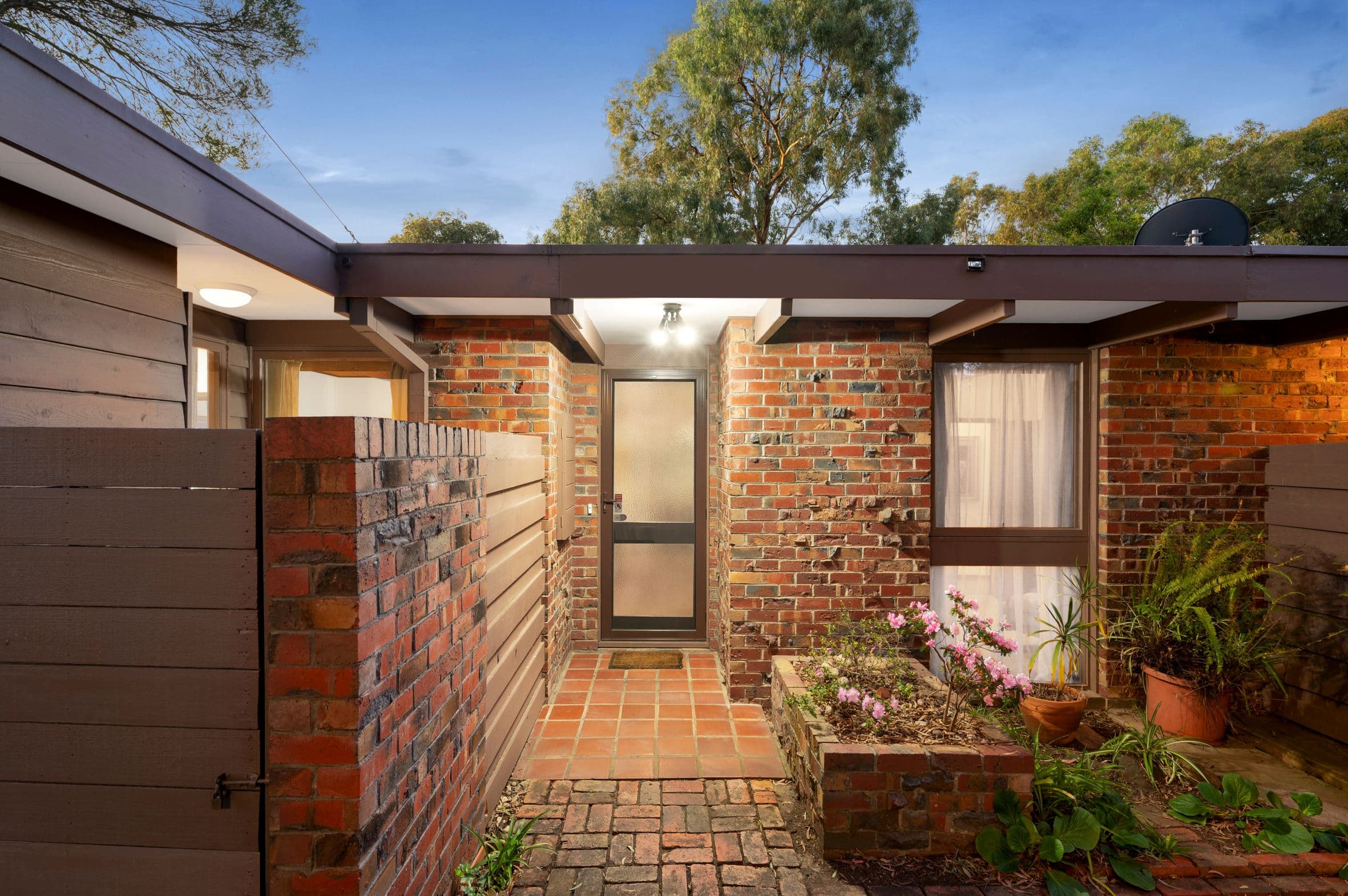25 Ridge Road, Greensborough VIC 3088, Greensborough - Thumbnail 2