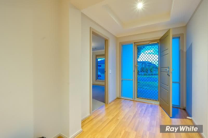 28 Fieldwren Drive, Williams Landing VIC 3027, Williams Landing - Thumbnail 4