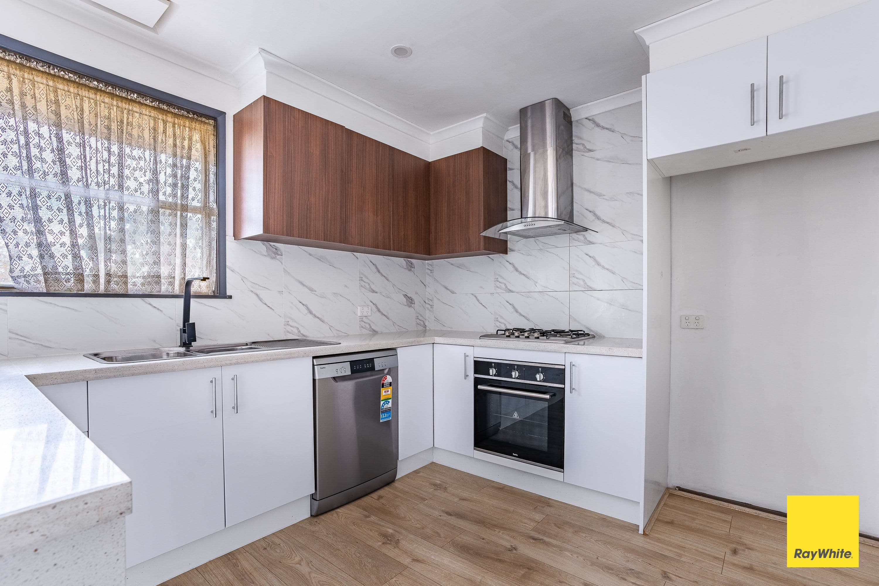 18 Cornish Street, Bendigo VIC 3550, Bendigo - Thumbnail 6