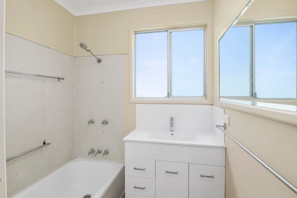 29 Foch Street, Tugun QLD 4224, Tugun - Thumbnail 7