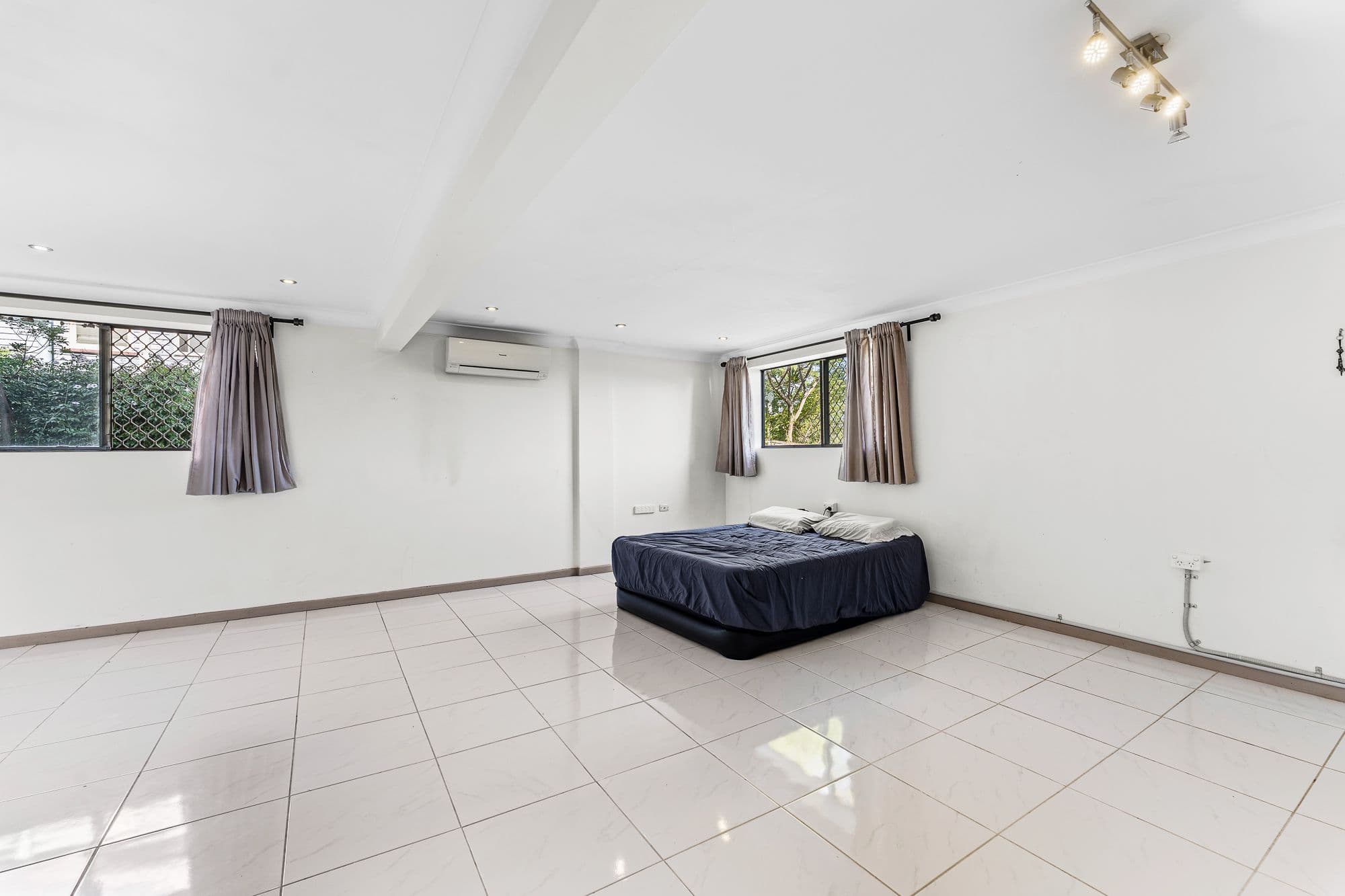 22 Joanne Street, Underwood QLD 4119, Underwood - Thumbnail 6