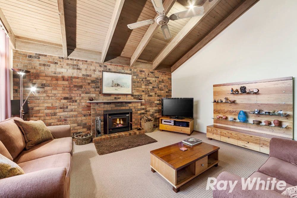 13 Pulford Crescent, Mill Park VIC 3082, Mill Park - Thumbnail 2