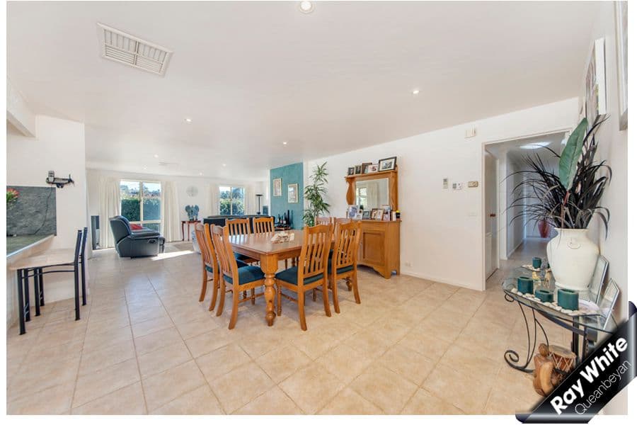 2 Hynes Place, CHISHOLM ACT 2905, Chisholm - Thumbnail 6