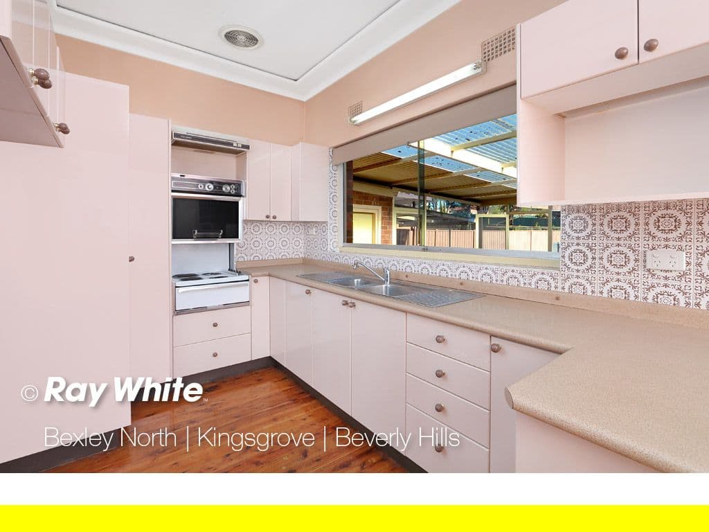 31 Monaro Avenue, Kingsgrove - Thumbnail 2