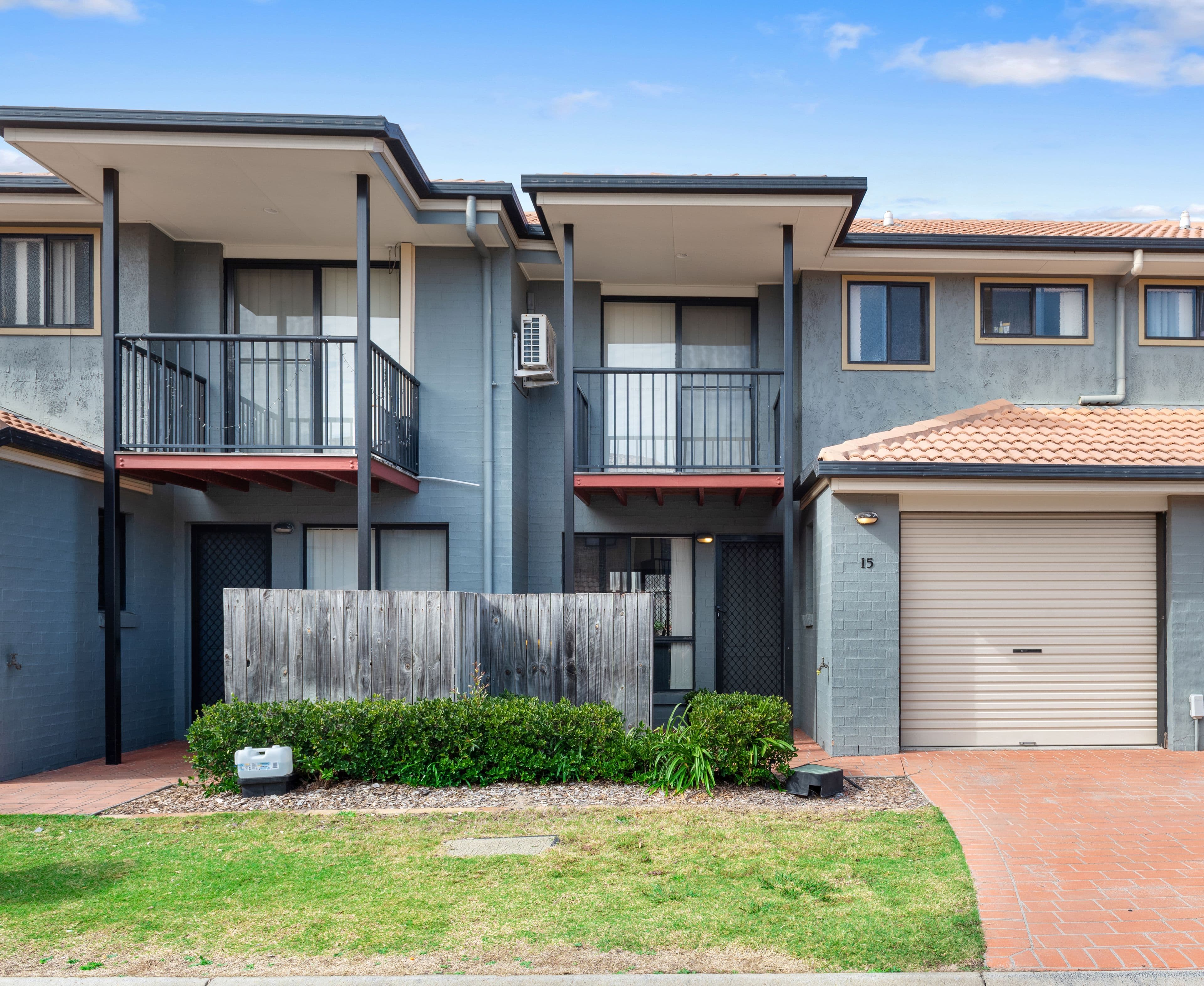 8 Buckingham Place, Eight Mile Plains QLD 4113, Eight Mile Plains - Image 1