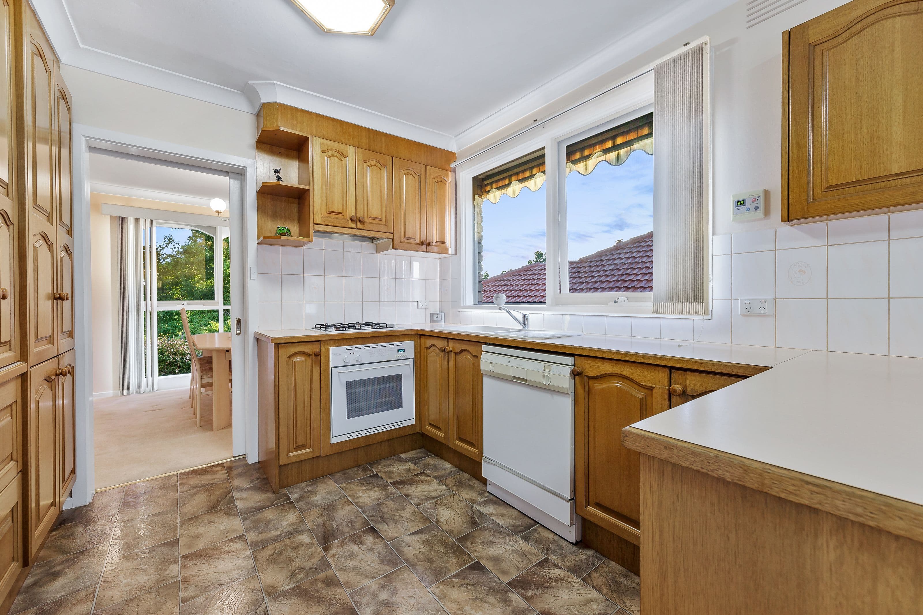 4 Camellia Court, Wheelers Hill VIC 3150, Wheelers Hill - Thumbnail 5