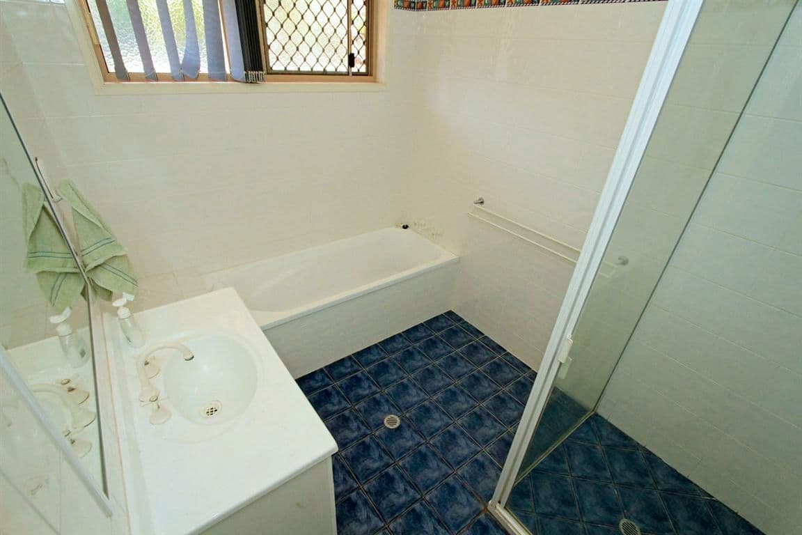 15 Carol Court, GLENLEE QLD 4711, Glenlee - Thumbnail 5