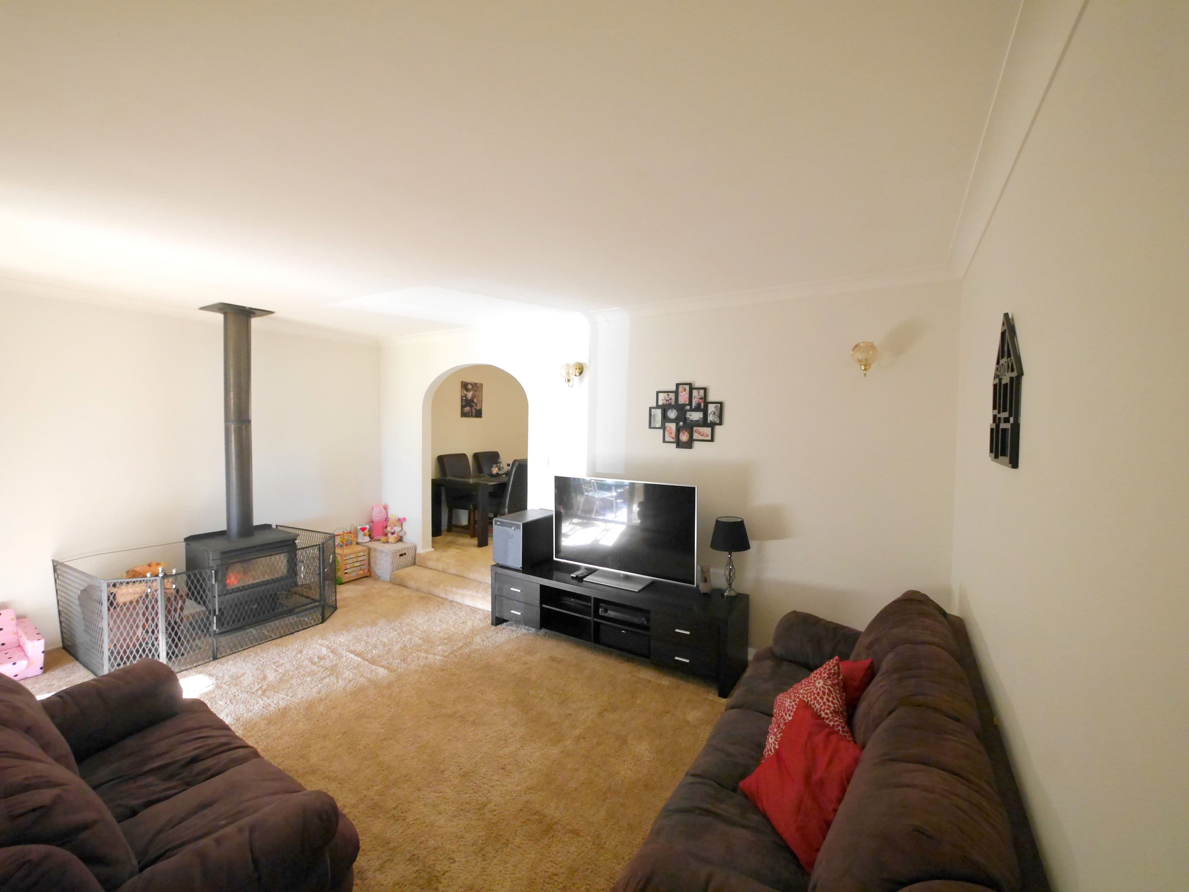 27 Watt Street, Cowra - Thumbnail 2