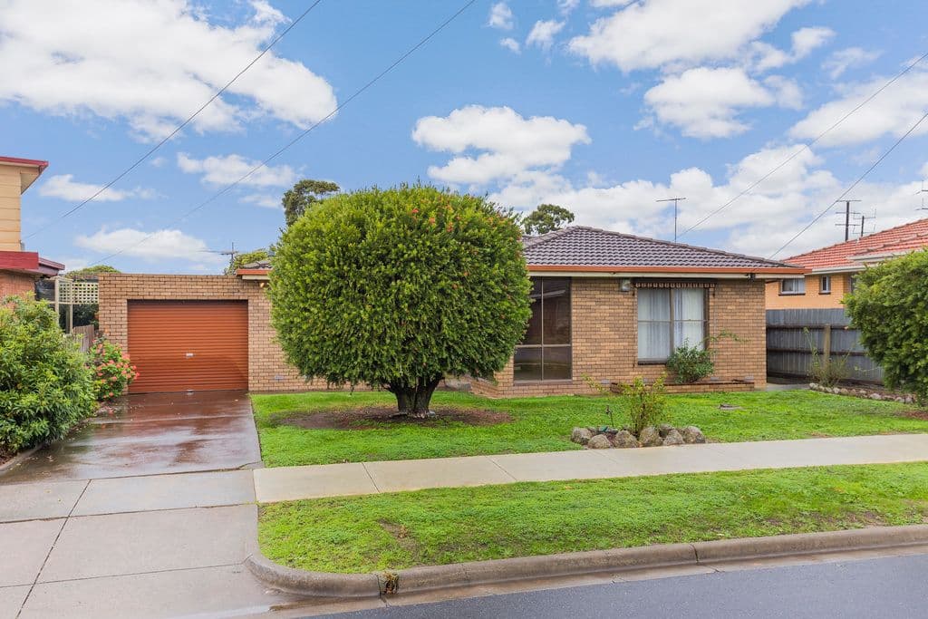 4 Tahara Street, Hamlyn Heights VIC 3215, Hamlyn Heights - Image 1