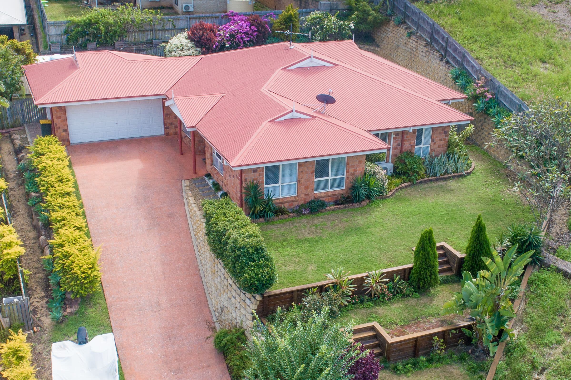 9 Maraboon Court, Clinton QLD 4680, Clinton - Thumbnail 2