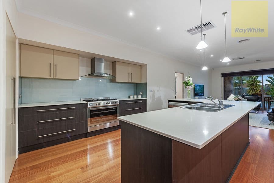 183 Central Park Avenue, Craigieburn VIC 3064, Craigieburn - Thumbnail 2