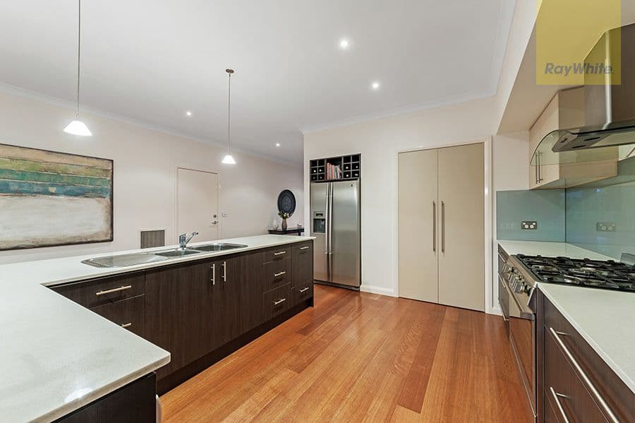 183 Central Park Avenue, Craigieburn VIC 3064, Craigieburn - Thumbnail 3