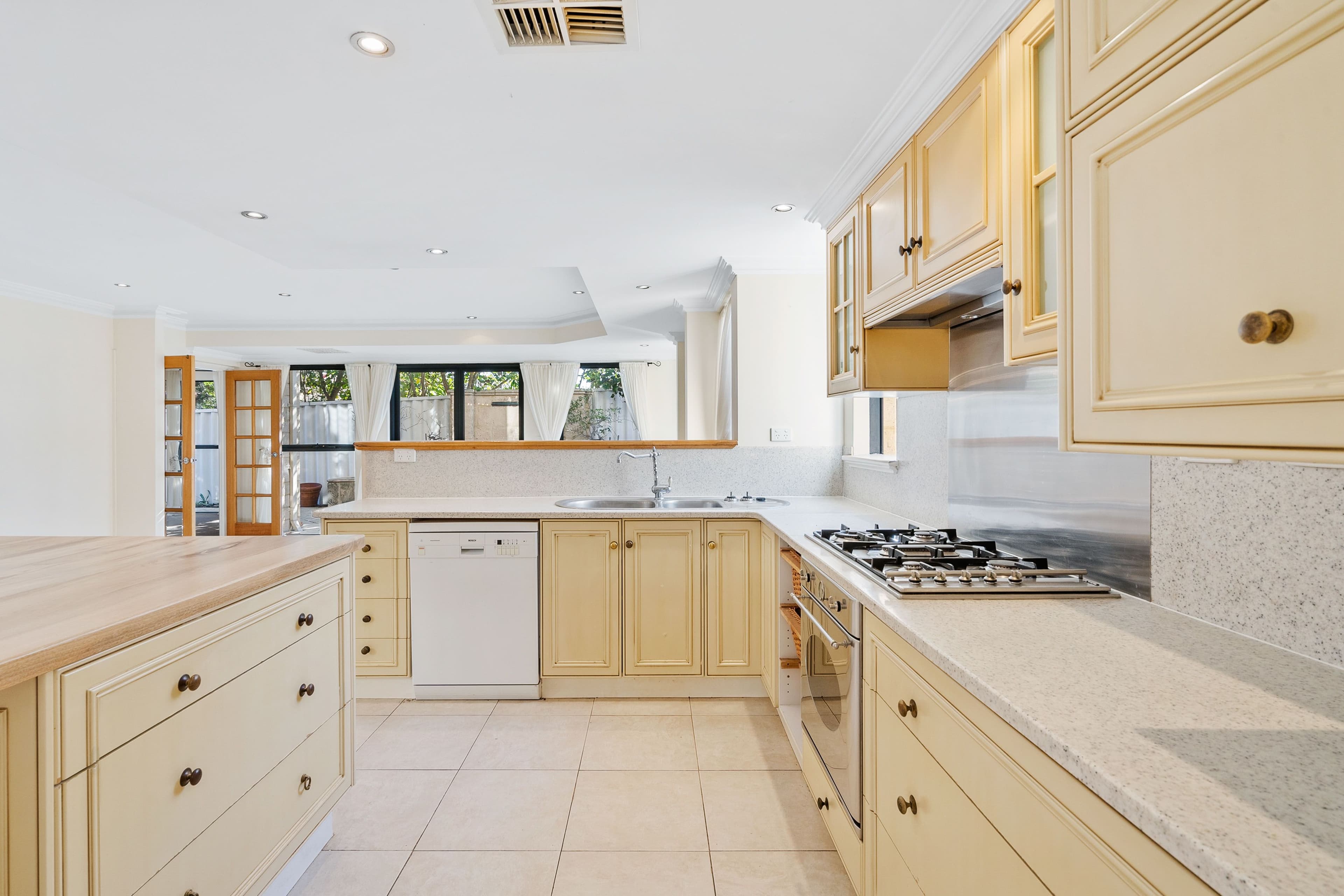 44A St Helier Drive, Sorrento WA 6020, Sorrento - Thumbnail 8