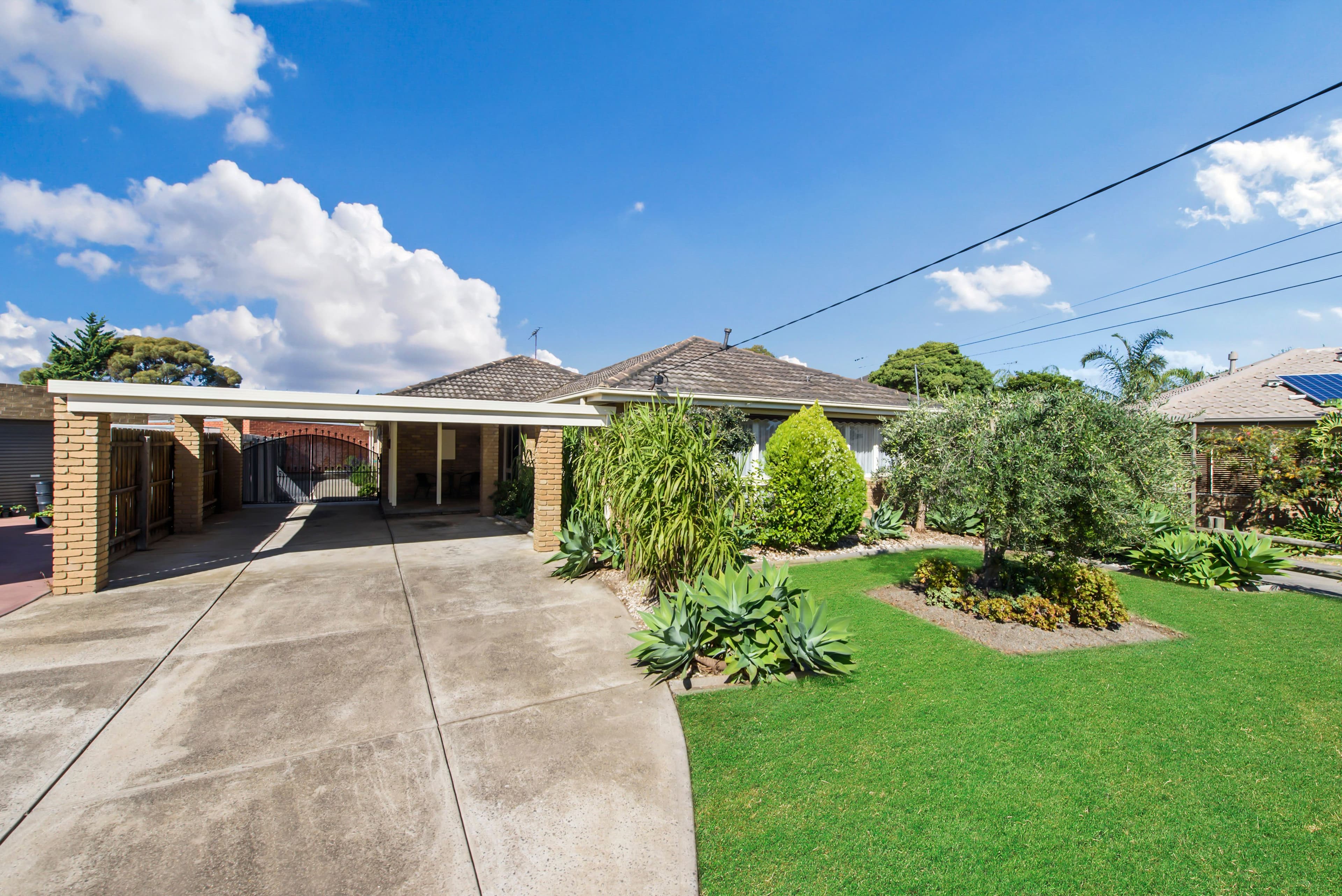 8 Luton Court, Kealba VIC 3021, Kealba - Image 1