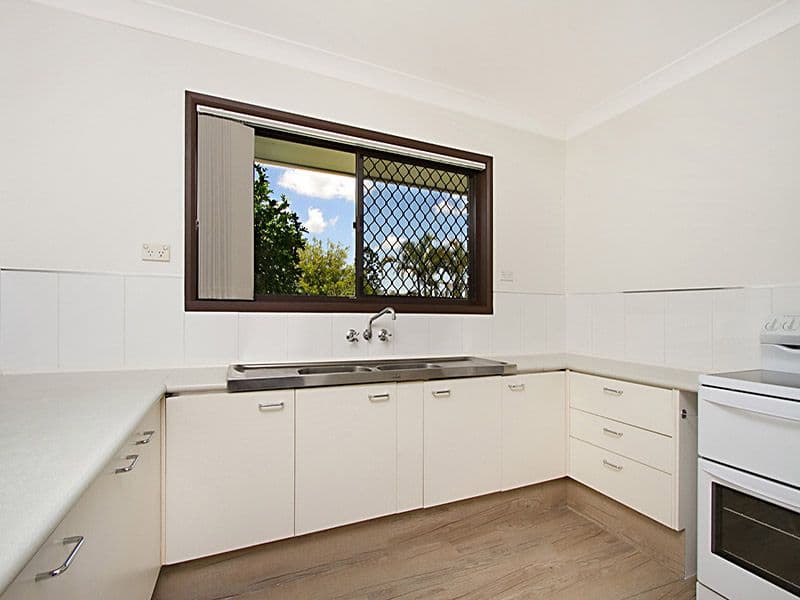 16 Whitfield Avenue, SPRINGWOOD QLD 4127, Springwood - Thumbnail 4