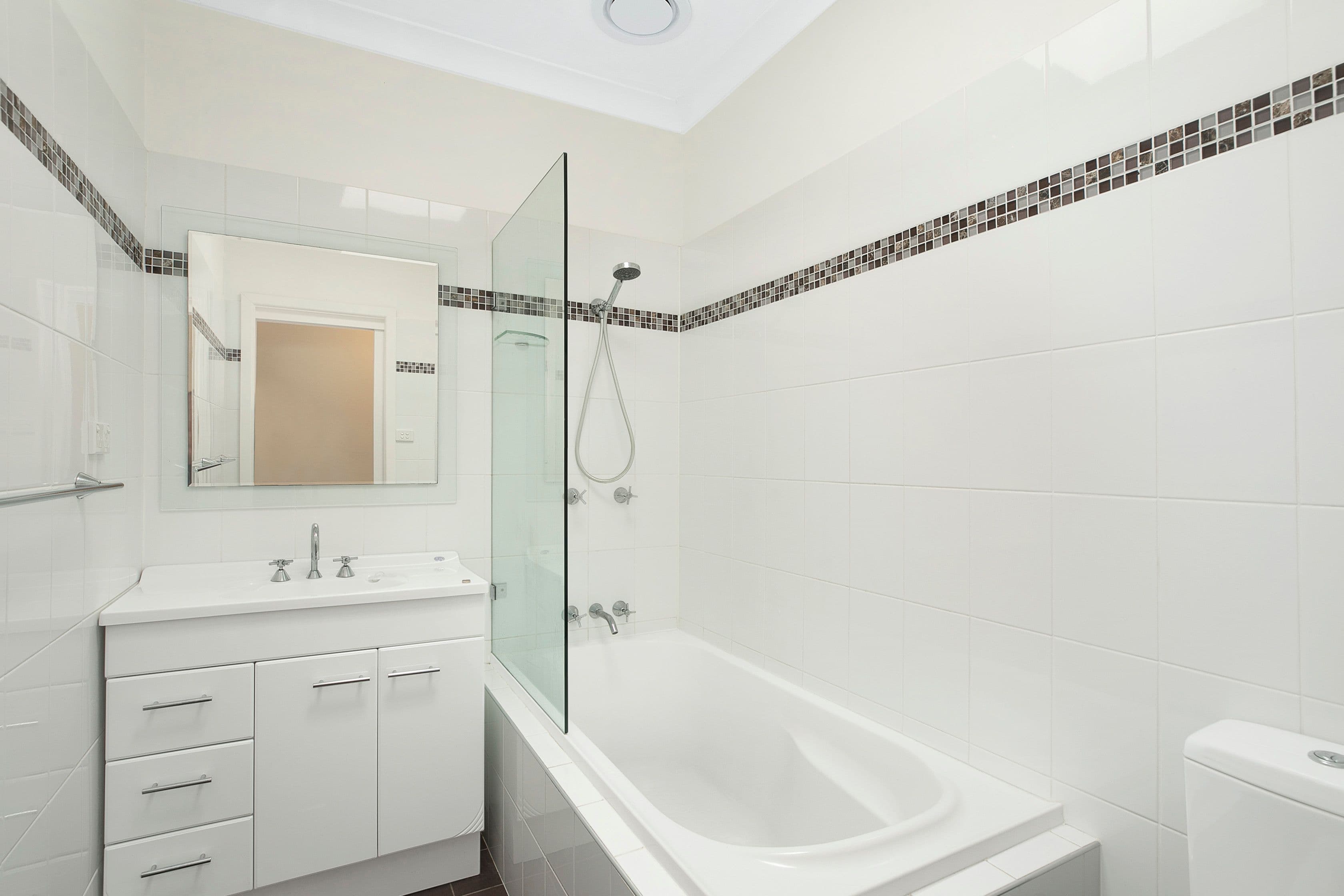 11 Pirrillie Street, Hill Top NSW 2575, Hill Top - Thumbnail 7