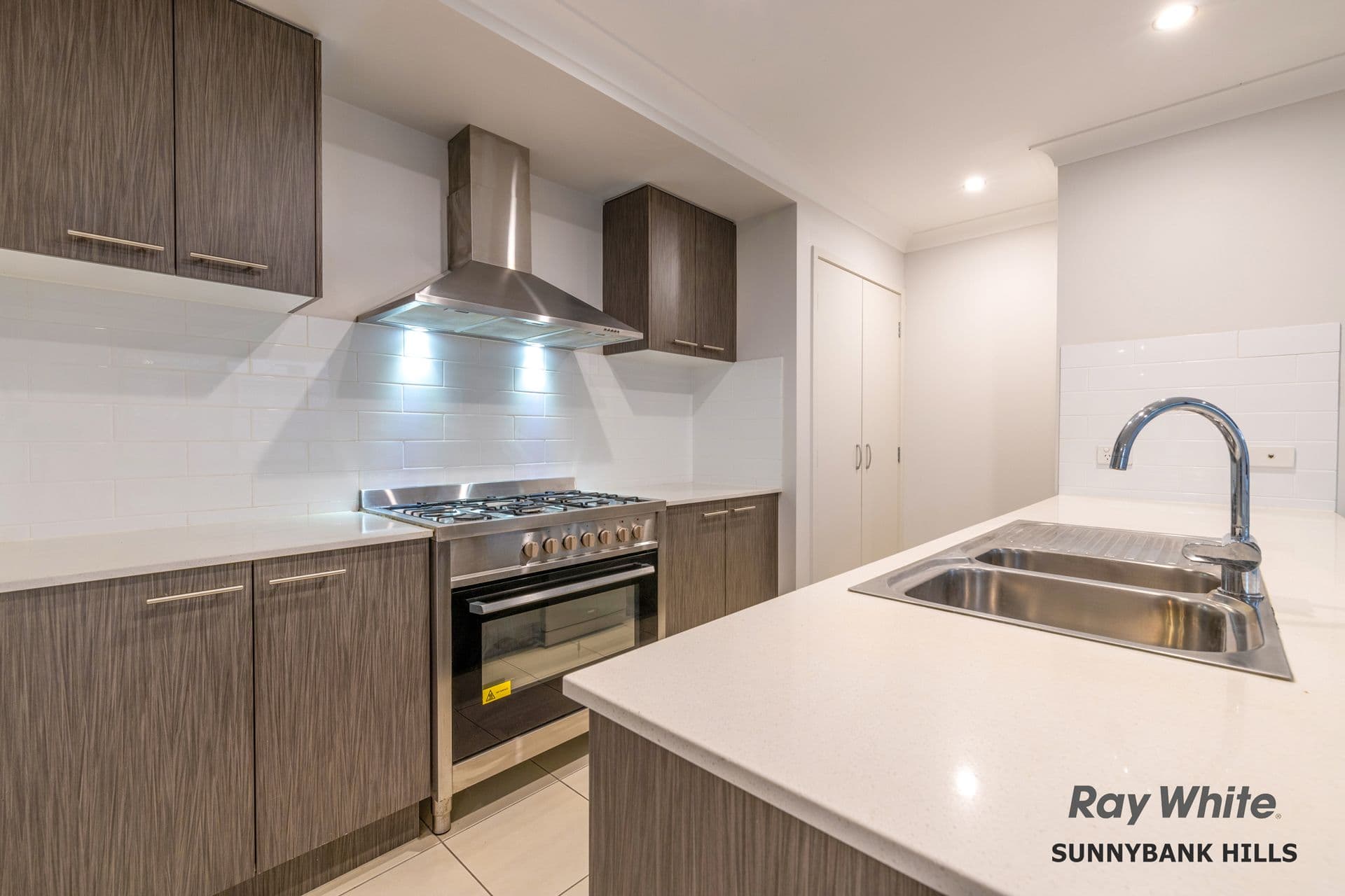 6 Koona Street, Hillcrest QLD 4118, Hillcrest - Thumbnail 4