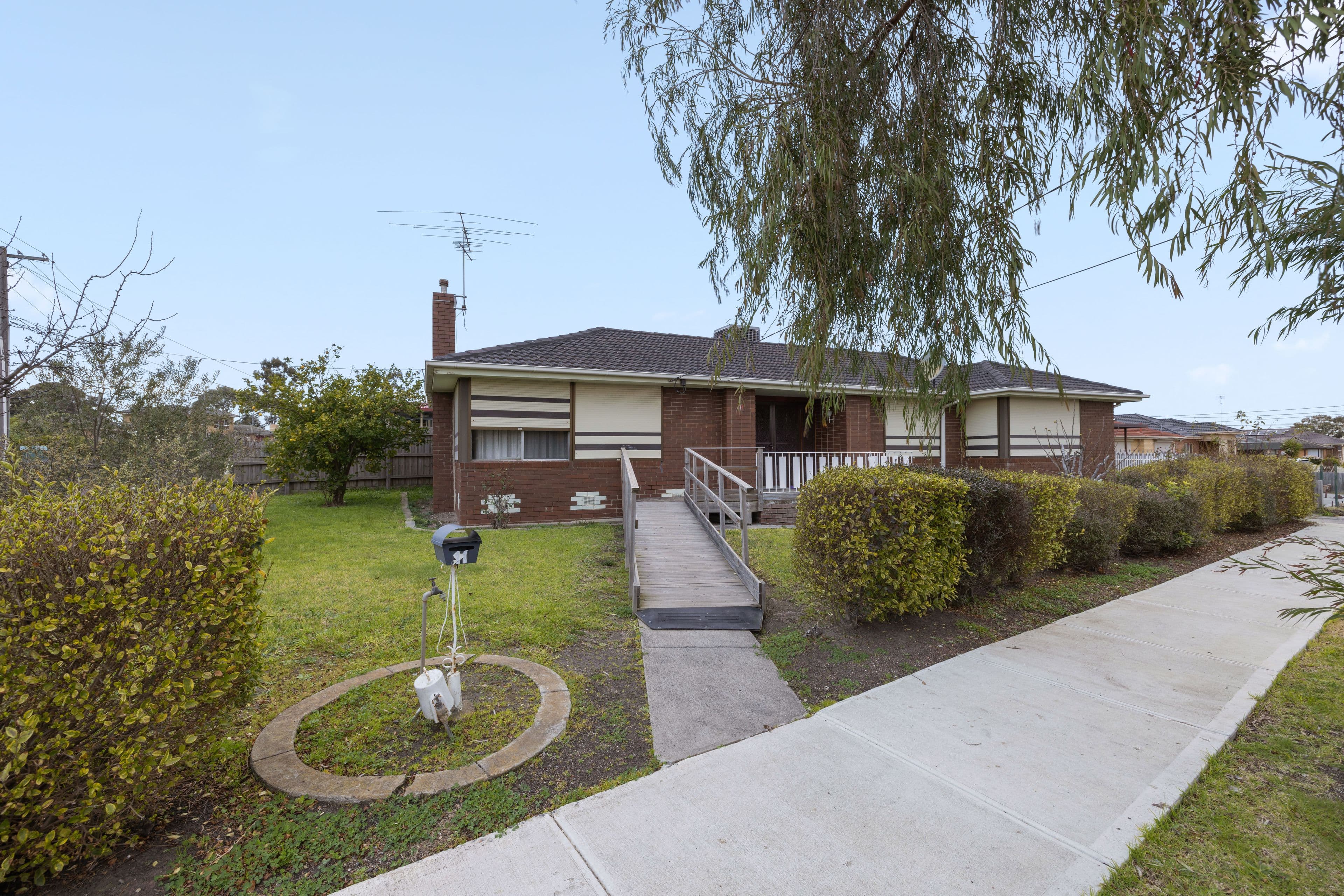 11 Stockdale Avenue, Dallas VIC 3047, Dallas - Thumbnail 2