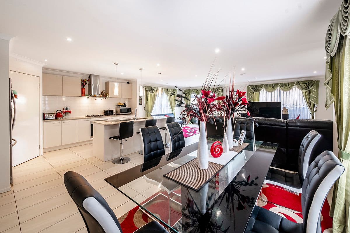 15 Brolin Terrace, Cranbourne North VIC 3977, Cranbourne North - Image 1