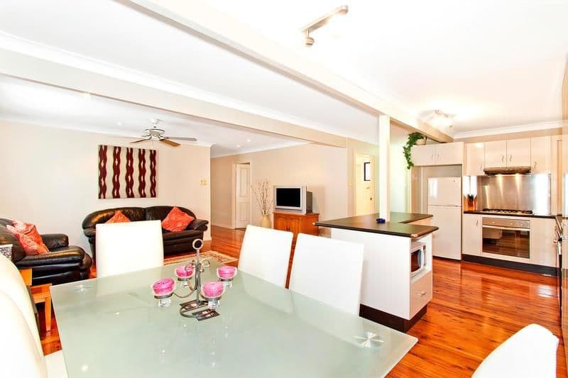 1 Erin Avenue, BERKELEY VALE NSW 2261, Berkeley Vale - Thumbnail 2