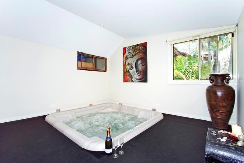 1 Erin Avenue, BERKELEY VALE NSW 2261, Berkeley Vale - Thumbnail 4