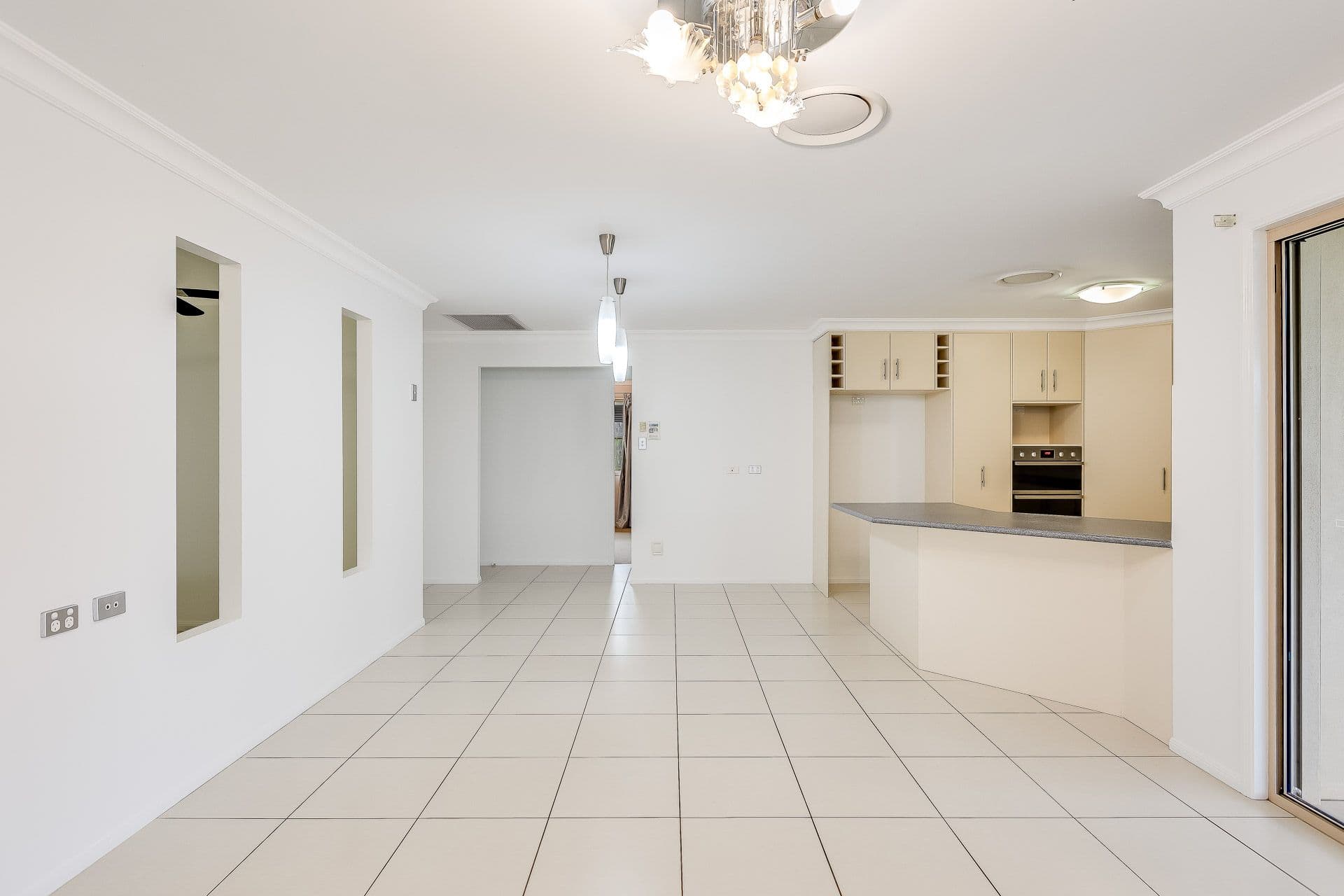 31 Tarlington Street, Middle Ridge QLD 4350, Middle Ridge - Thumbnail 3