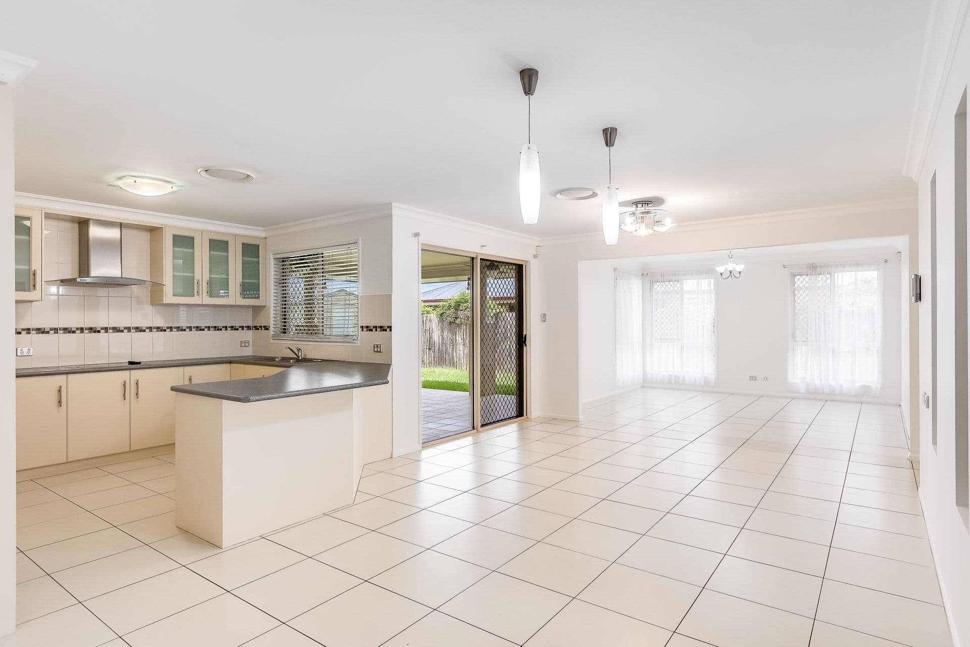 31 Tarlington Street, Middle Ridge QLD 4350, Middle Ridge - Thumbnail 4