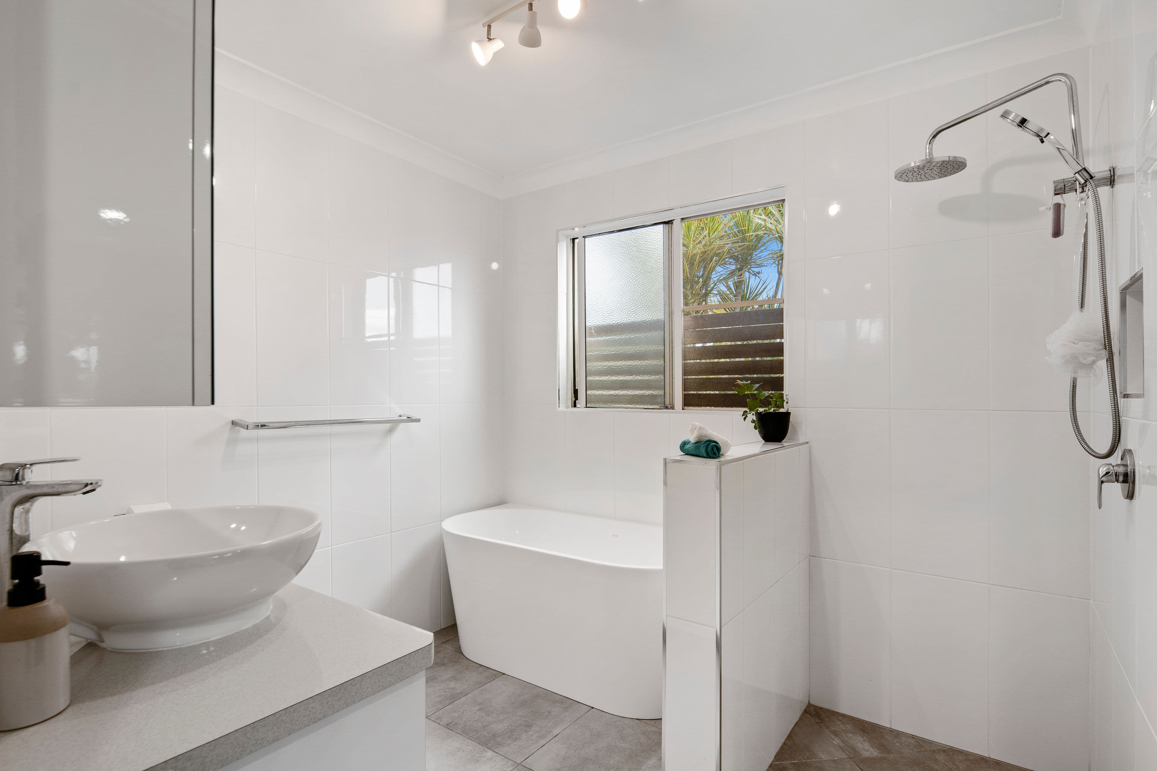 36 Valley Drive, Cannonvale QLD 4802, Cannonvale - Thumbnail 7