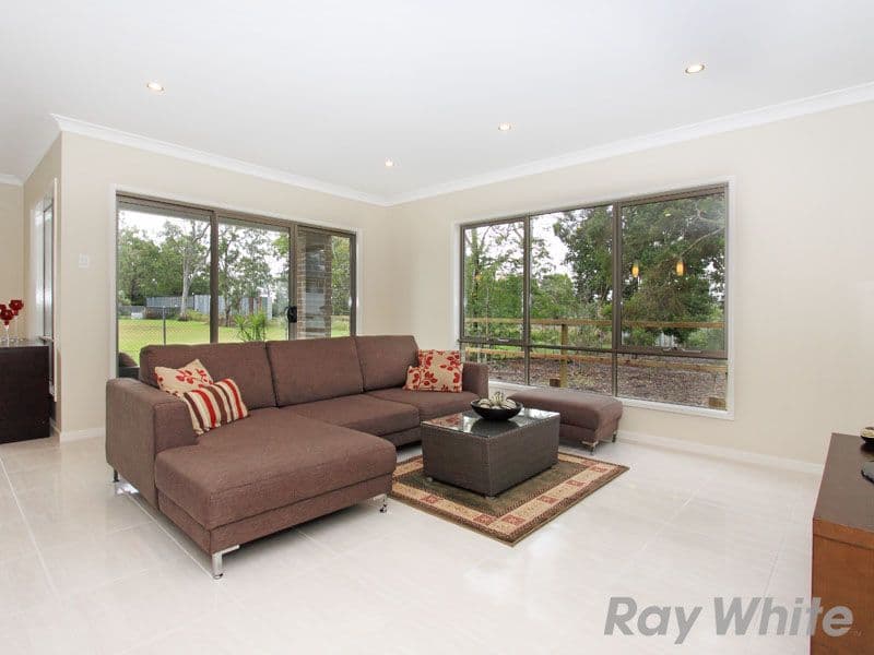 6 Serendipita Street, BRIDGEMAN DOWNS QLD 4035, Bridgeman Downs - Thumbnail 4