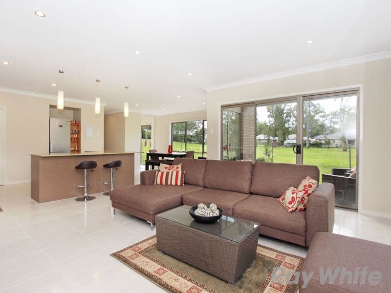6 Serendipita Street, BRIDGEMAN DOWNS QLD 4035, Bridgeman Downs - Thumbnail 5