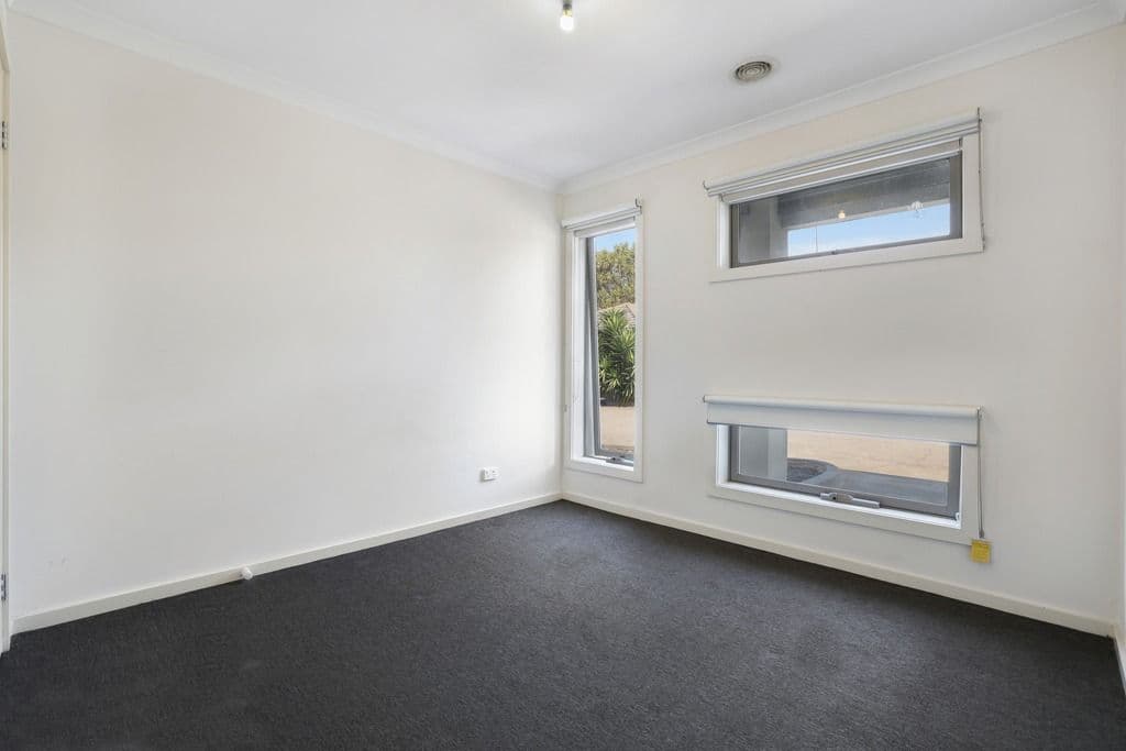32 Parawong Parade, Wyndham Vale VIC 3024, Wyndham Vale - Thumbnail 5