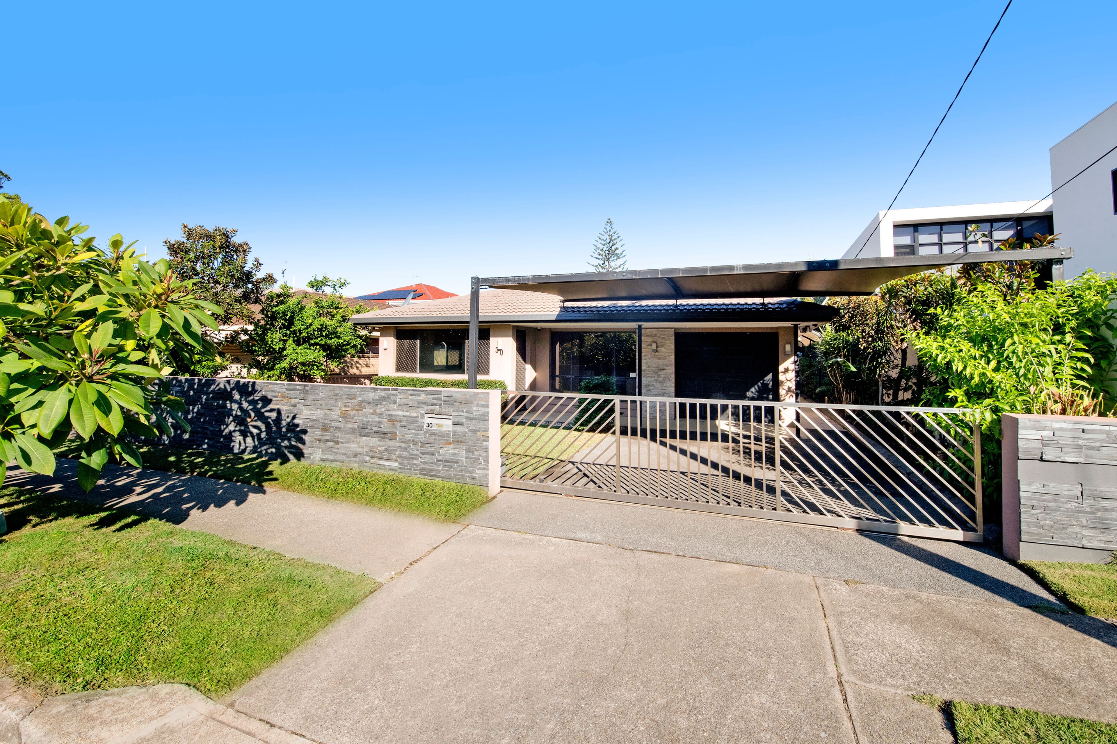 30 Francis Street, Mermaid Beach QLD 4218, Mermaid Beach - Thumbnail 3