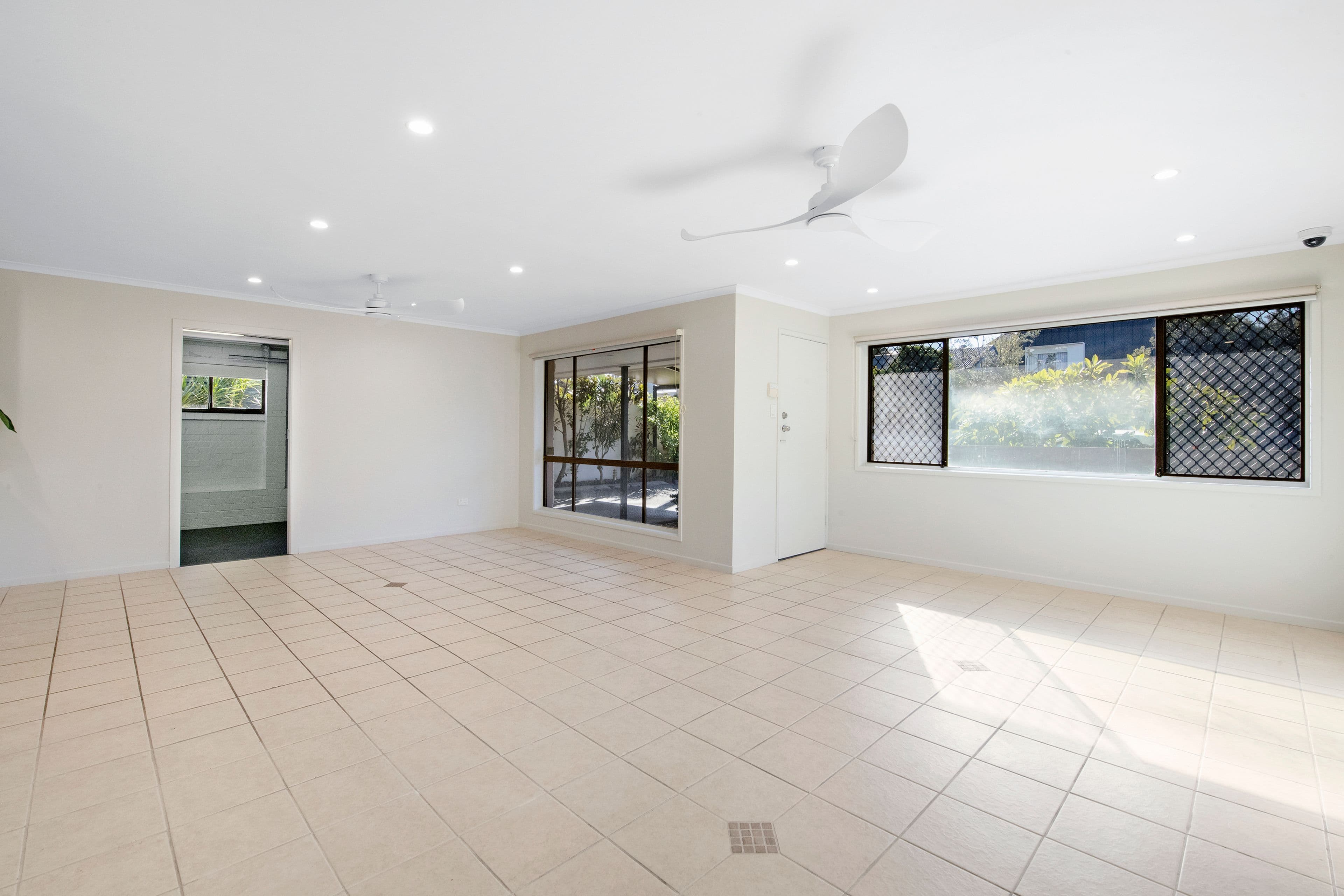 30 Francis Street, Mermaid Beach QLD 4218, Mermaid Beach - Thumbnail 6
