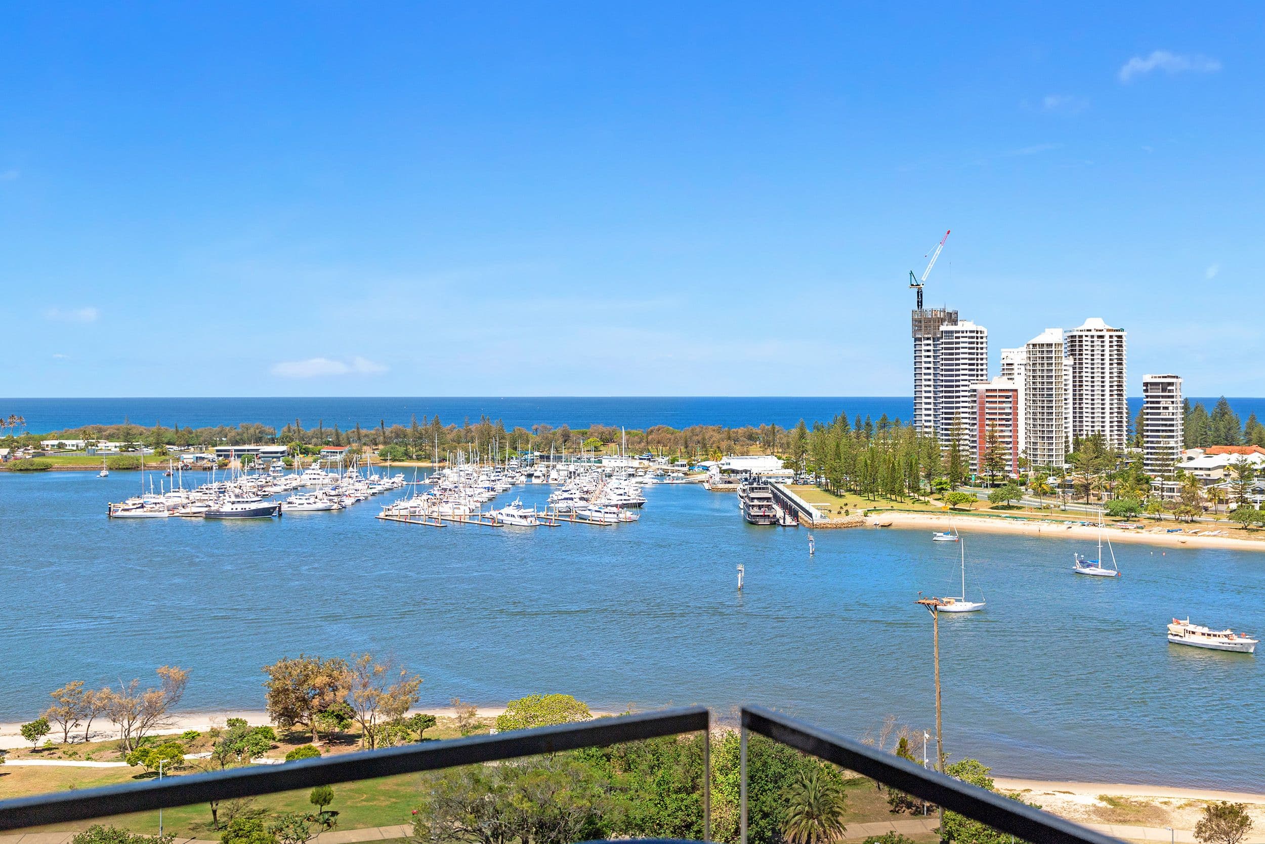 2 Como Crescent, Southport QLD 4215, Southport - Thumbnail 2