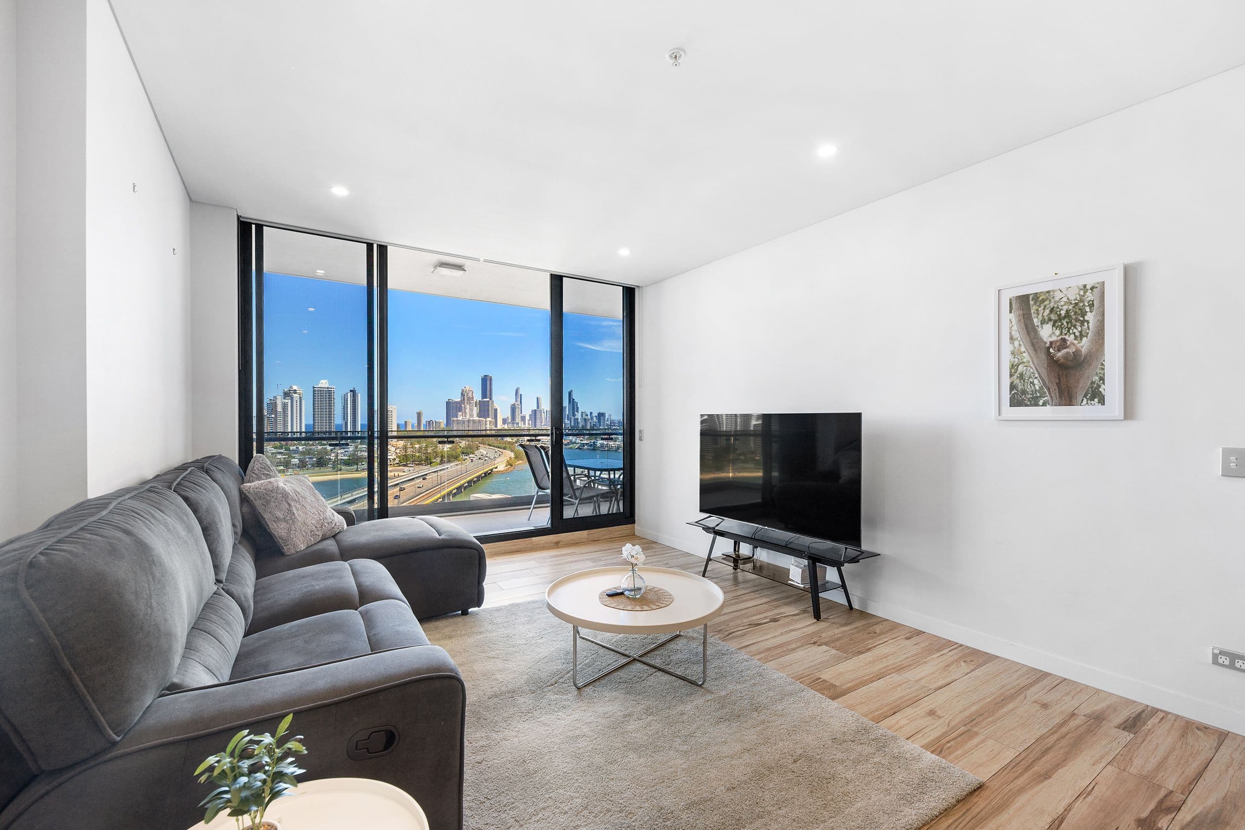 2 Como Crescent, Southport QLD 4215, Southport - Thumbnail 6