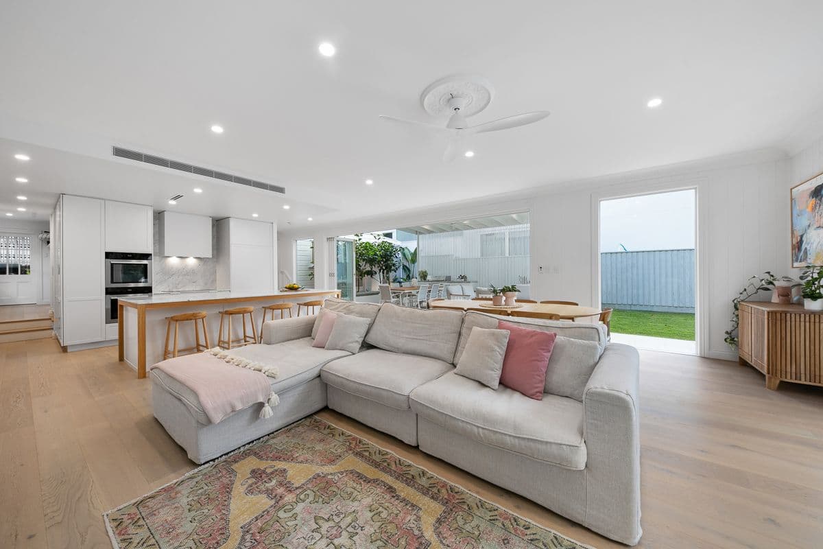 102 Victoria Avenue, Chelmer QLD 4068, Chelmer - Thumbnail 2