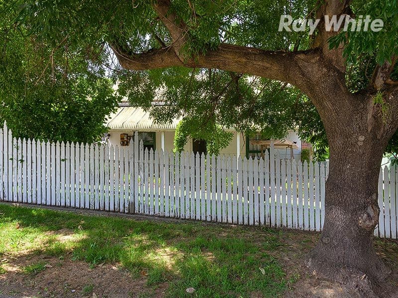 2 Matonga Street, TALLANGATTA VIC 3700, Tallangatta - Thumbnail 2