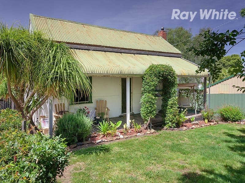 2 Matonga Street, TALLANGATTA VIC 3700, Tallangatta - Thumbnail 3