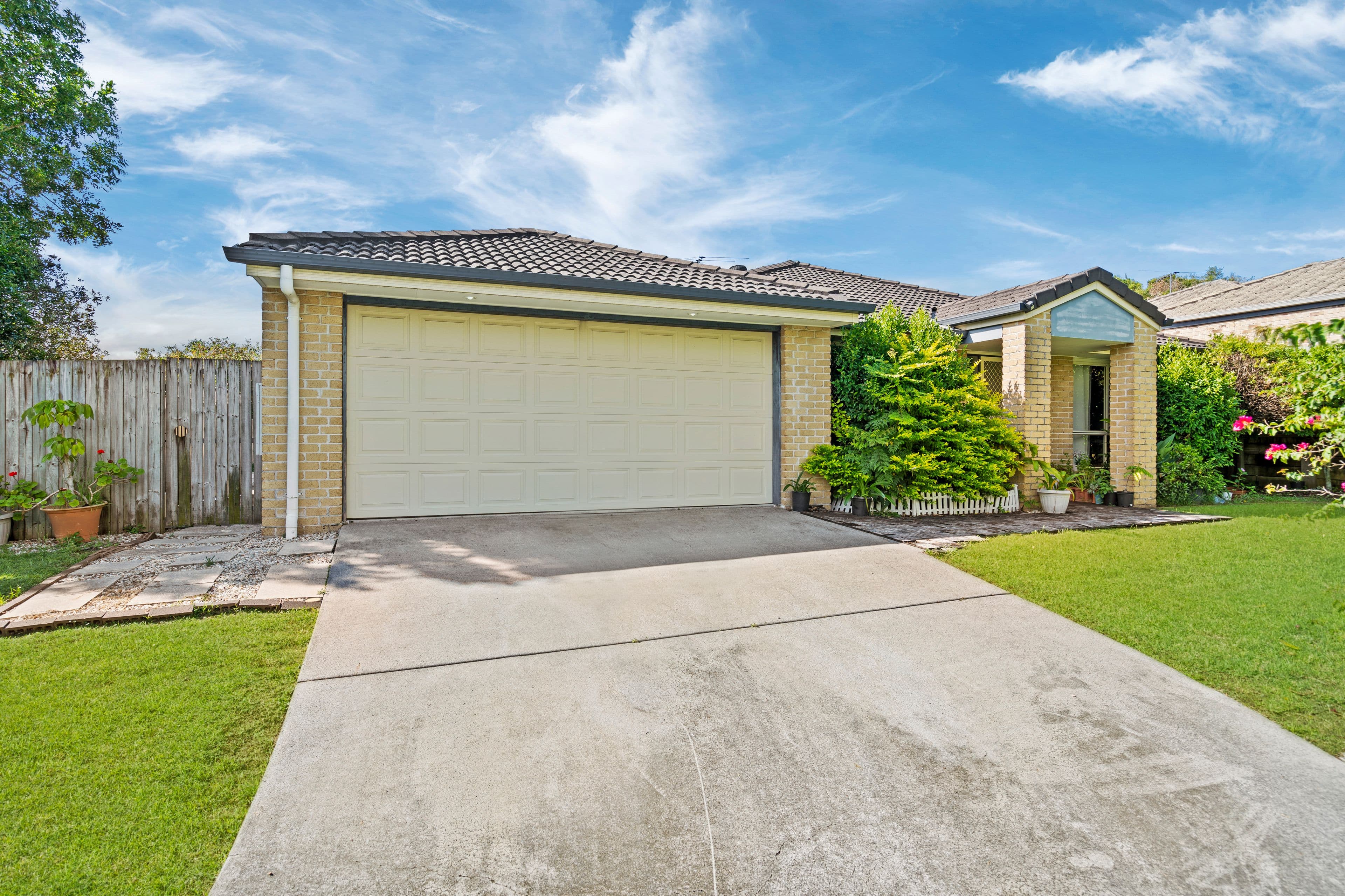 35 Sunrise Crescent, Regents Park QLD 4118, Regents Park - Thumbnail 2