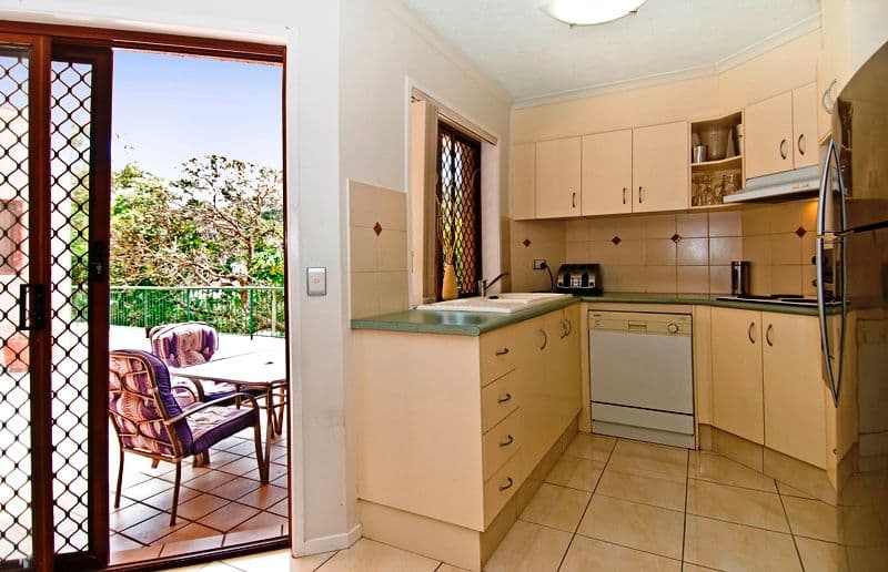 1 Burrabee Street, BURLEIGH HEADS QLD 4220, Burleigh Heads - Thumbnail 6